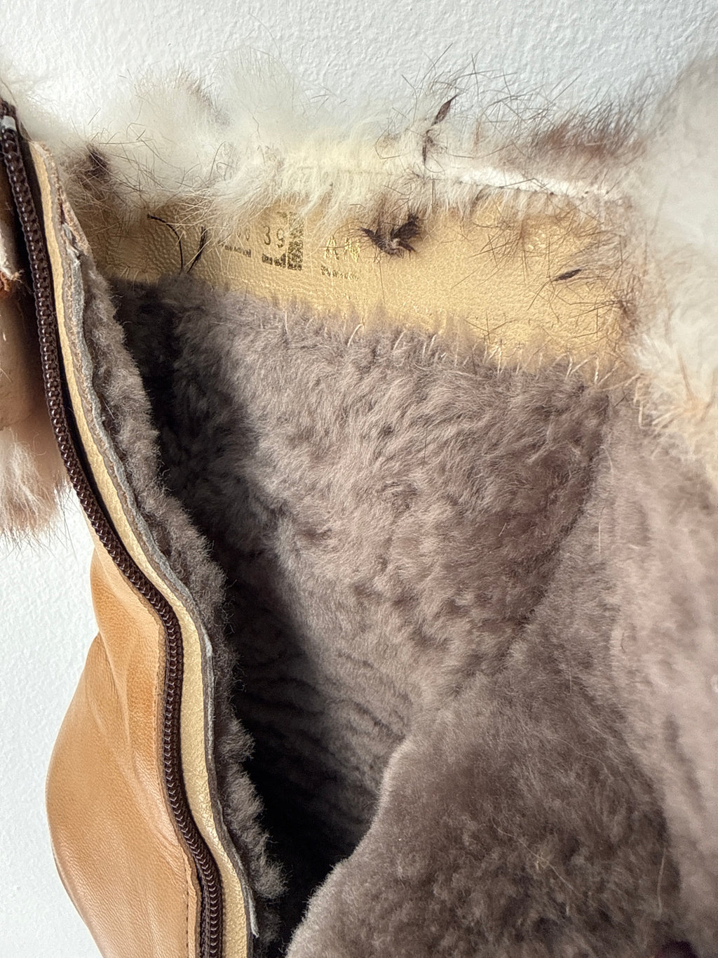 Vintage Y2K 100% Genuine Leather/Shearling & Fur Trim Boots EU 39
