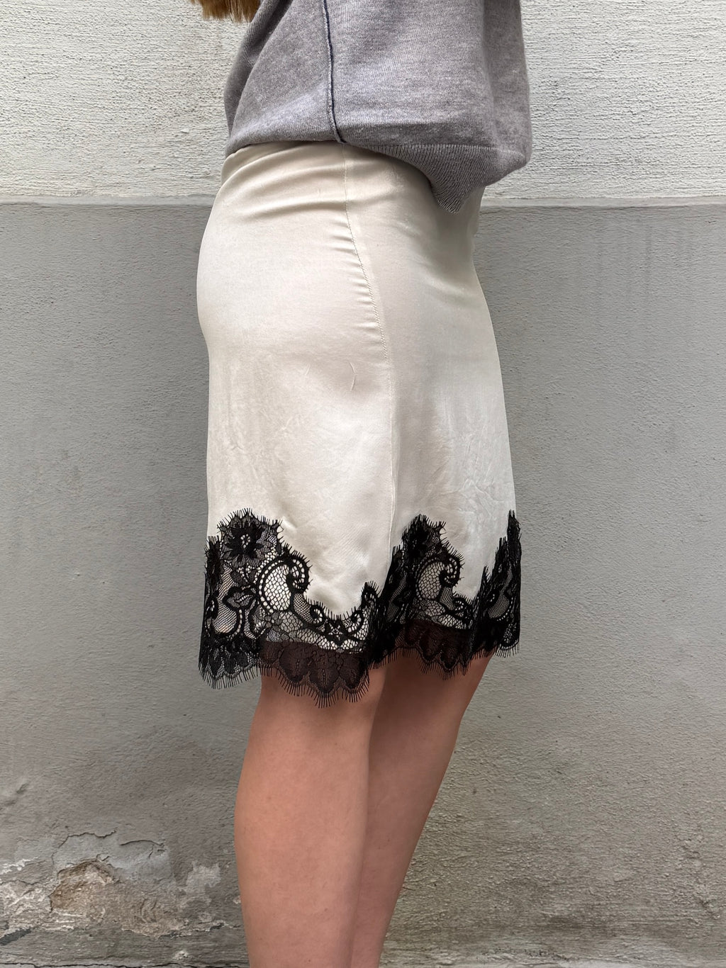 100% Silk Cream & Black Lace Skirt XS/S