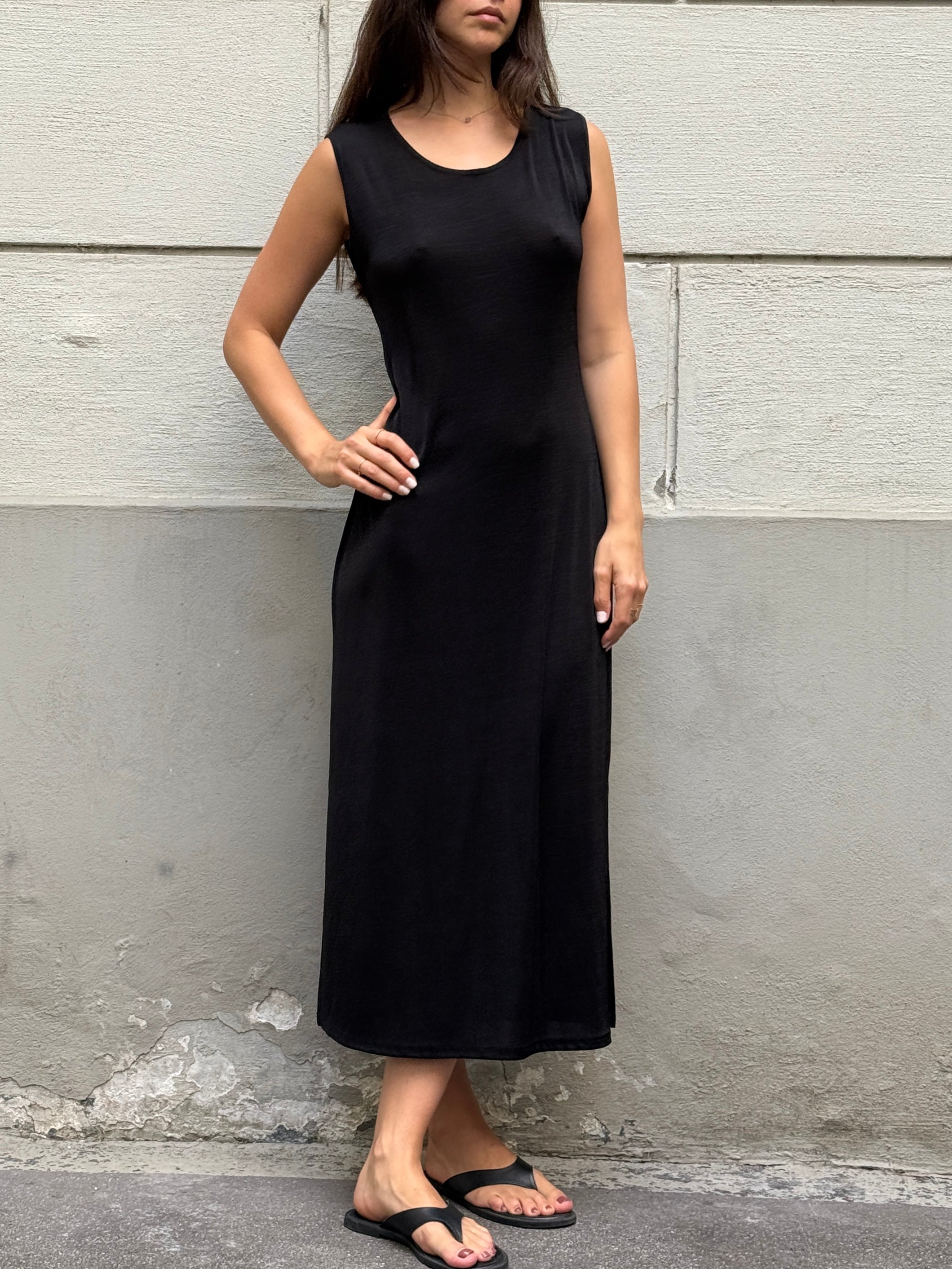 Vintage Stretchy Black Midi Dress M