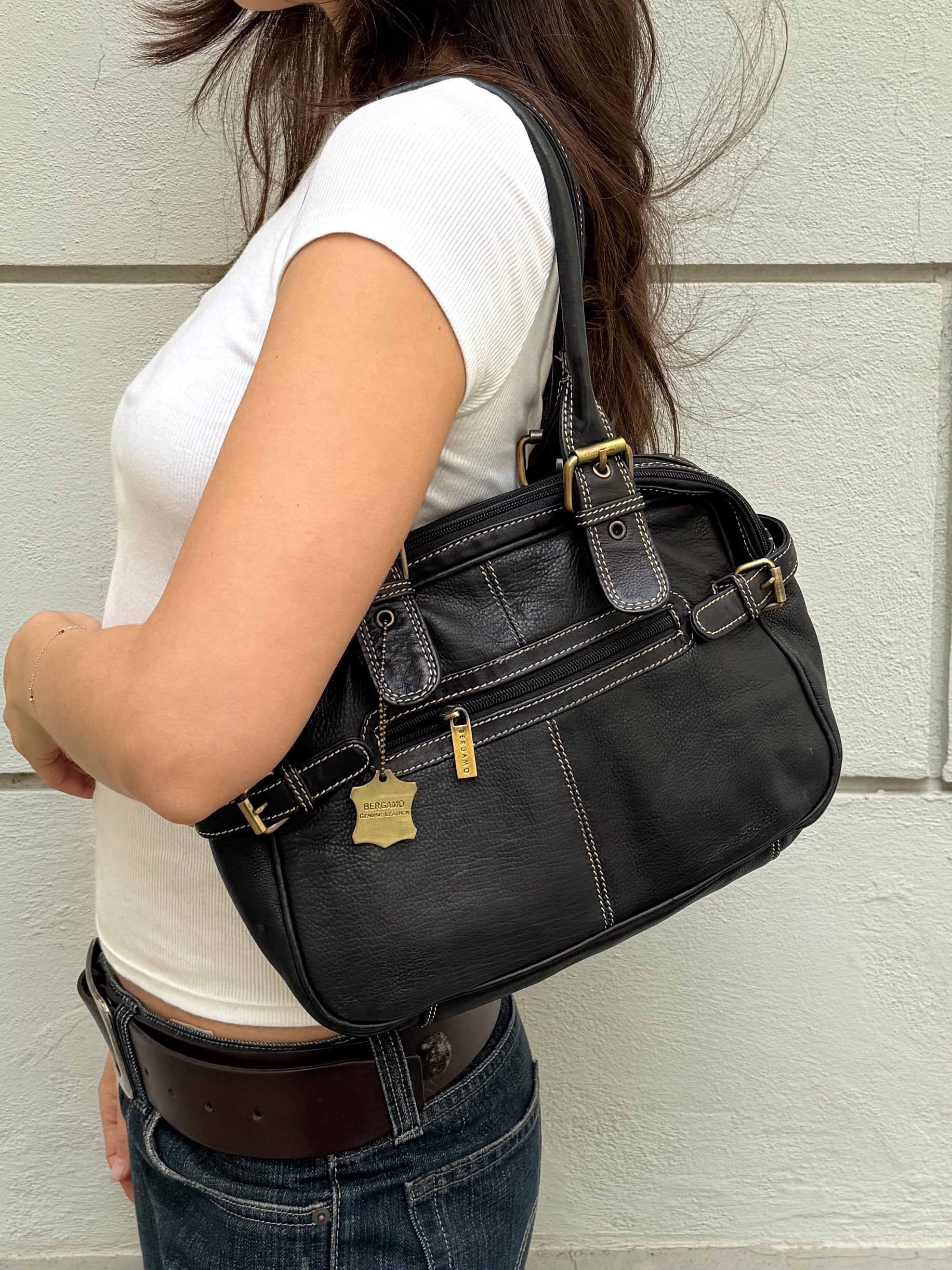 Vintage Y2K Black 100% Genuine Leather Bag