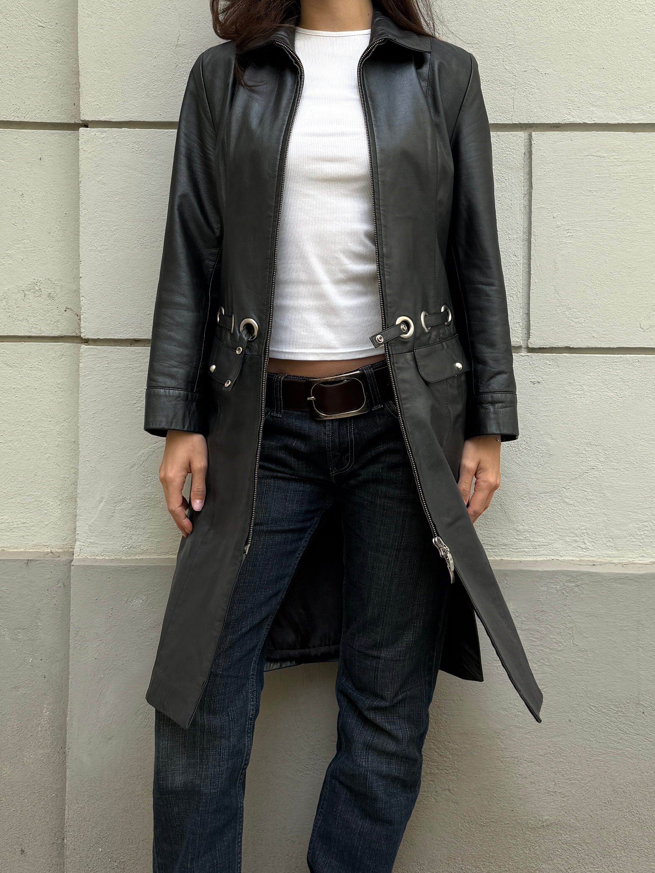 Vintage Y2K 100% Genuine Leather Black Silver Ring Belt Coat L