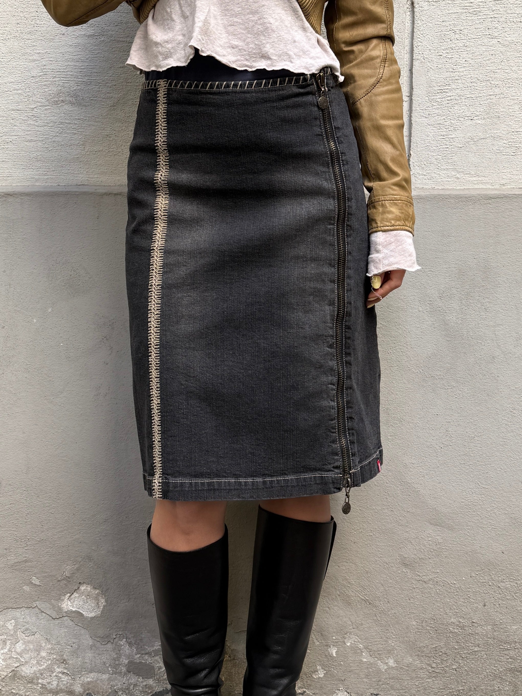 Vintage Y2K Denim Black Skirt S/M