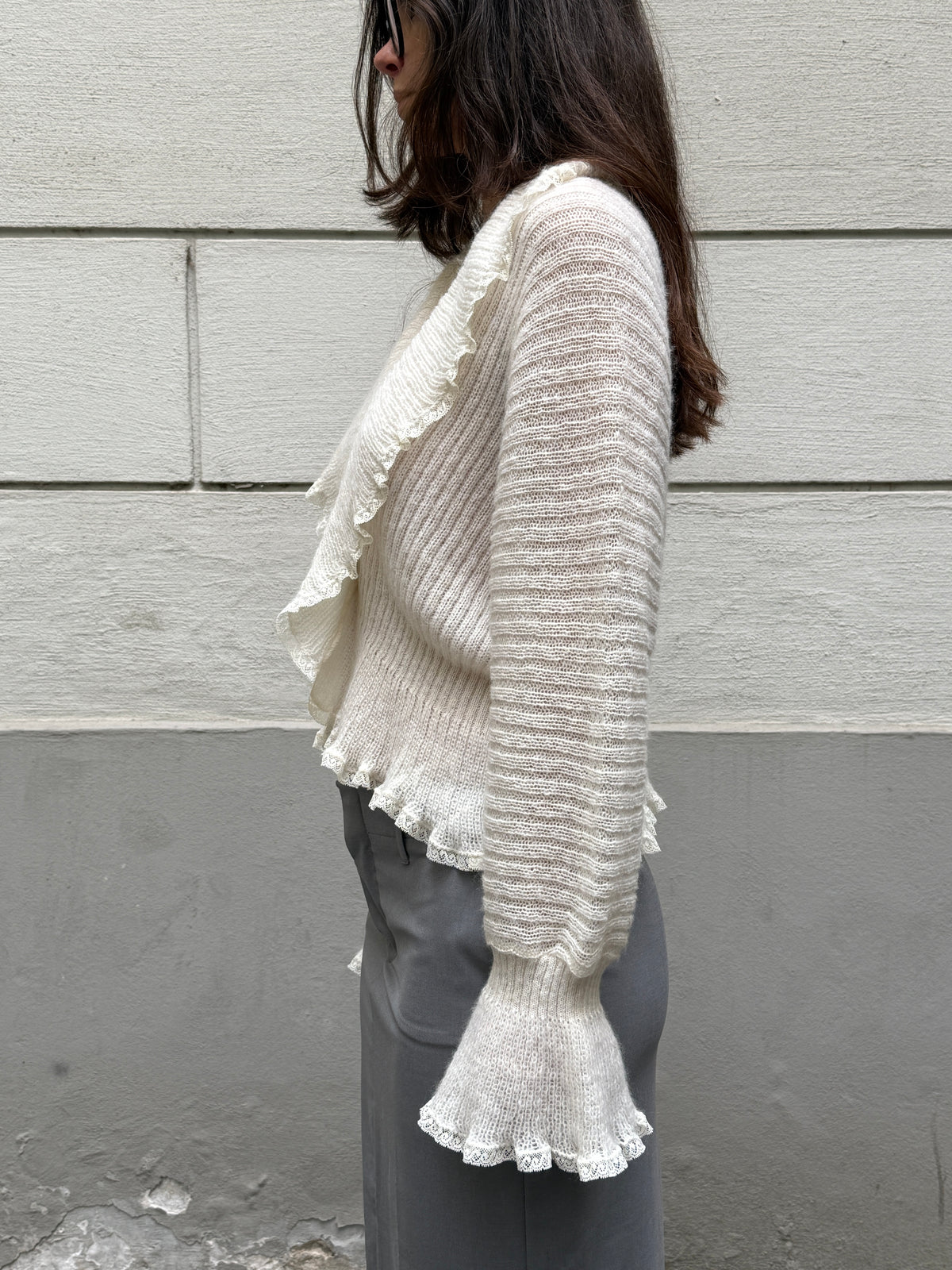 Vintage Handknit Wool/Cashmere Cream Ruffle Sweater M