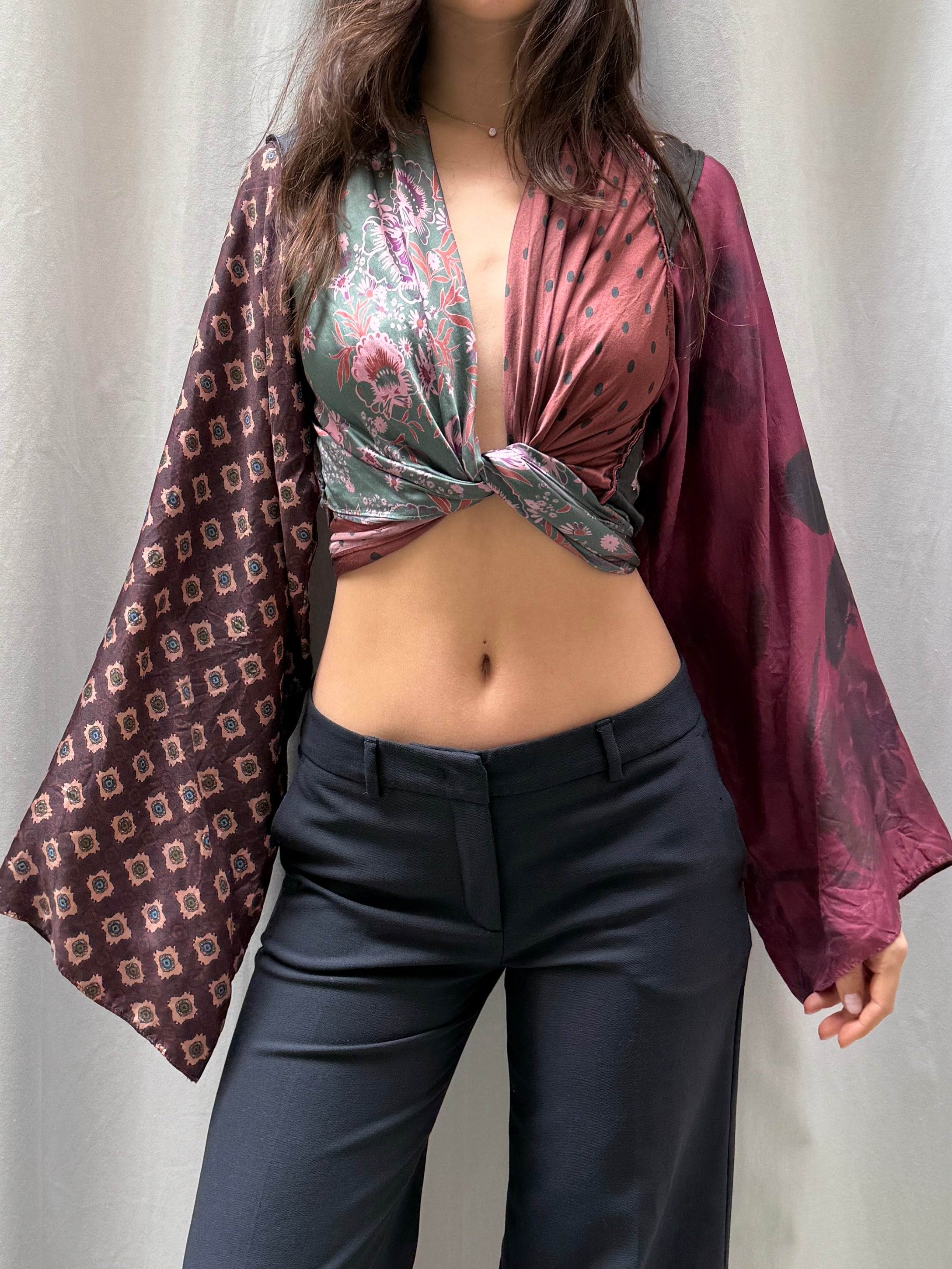 マルジェラ×Ｈ&Ｍ　シルク製ボレロ Maison Margiela x H&M Silk Blouse – Donna Ferro
