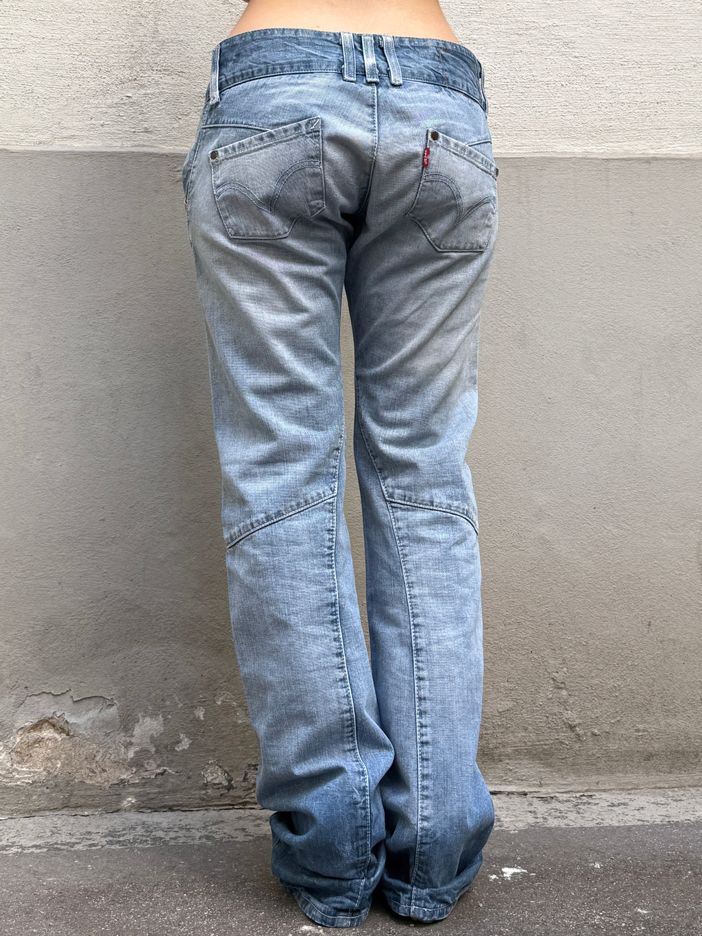 Vintage Levi's Engineered Low Waisted Jeans 28x34