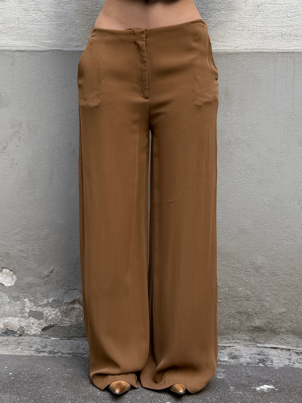 Theory 100% Silk Camel Mid Waist Straight Leg Trousers XS/S