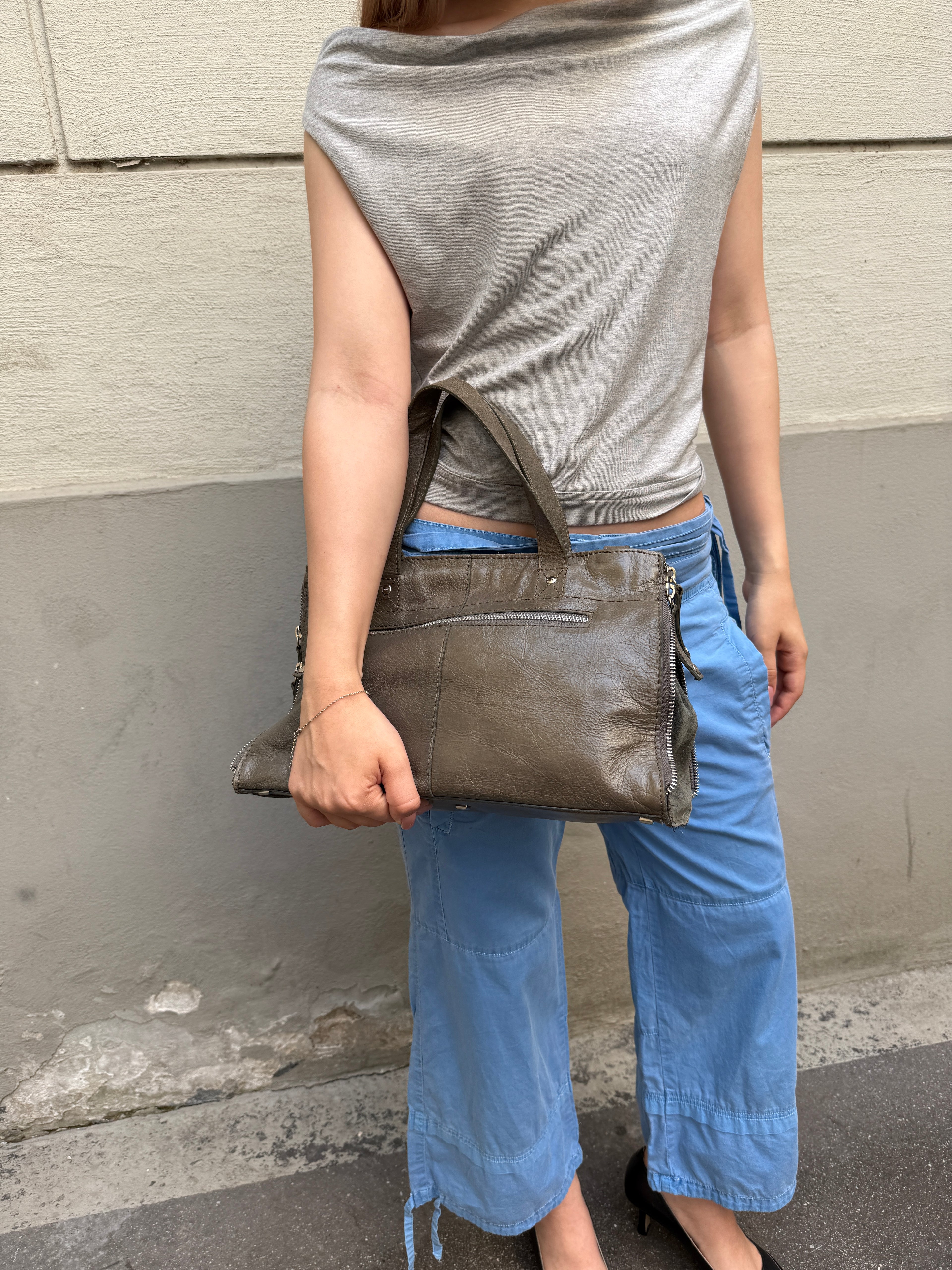 Vintage Y2K Gray 100% Genuine Leather & Suede Handbag