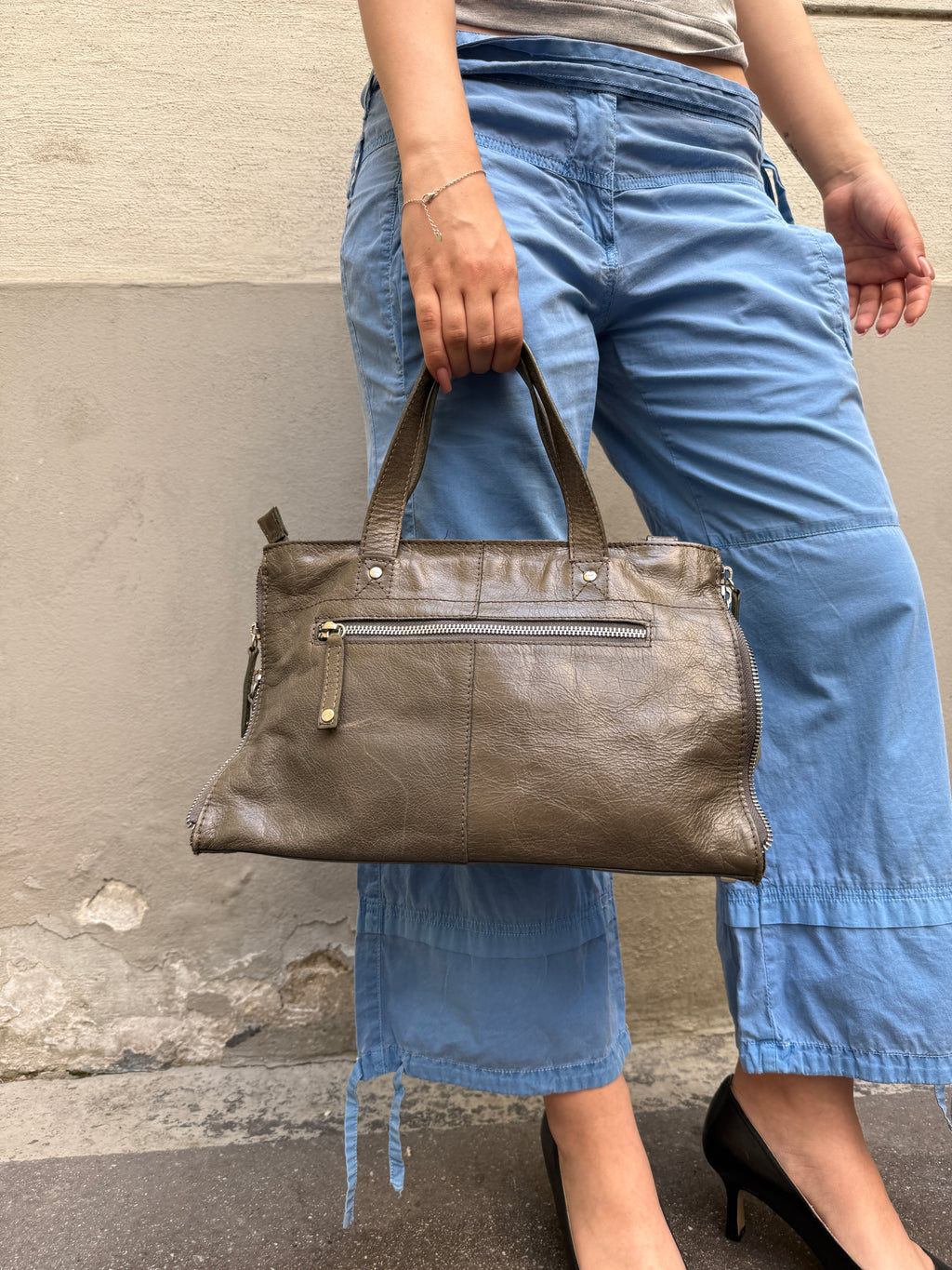 Vintage Y2K Gray 100% Genuine Leather & Suede Handbag
