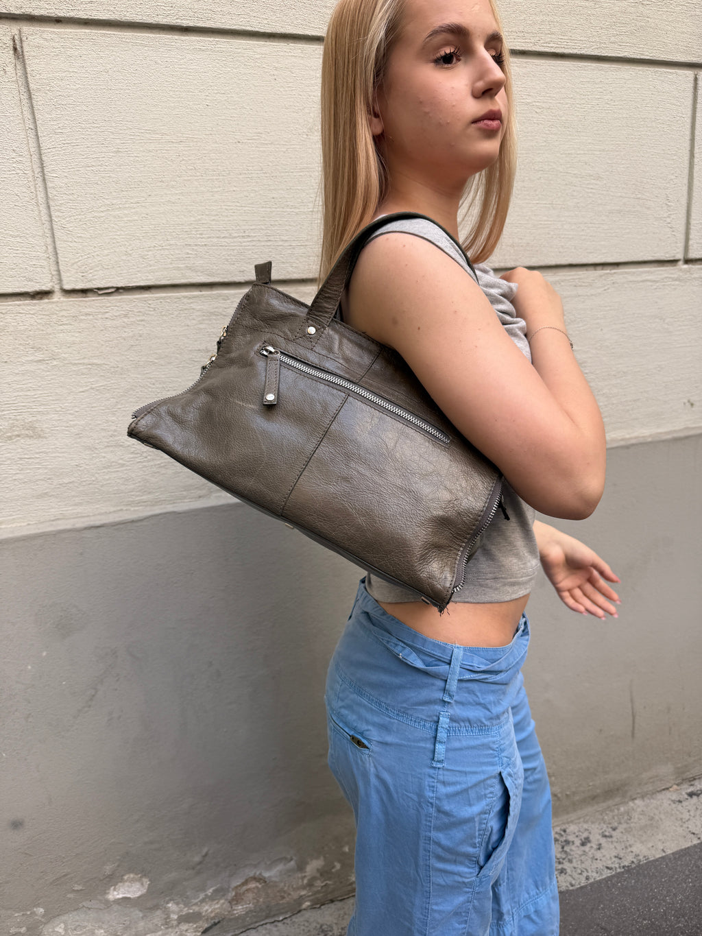 Vintage Y2K Gray 100% Genuine Leather & Suede Handbag