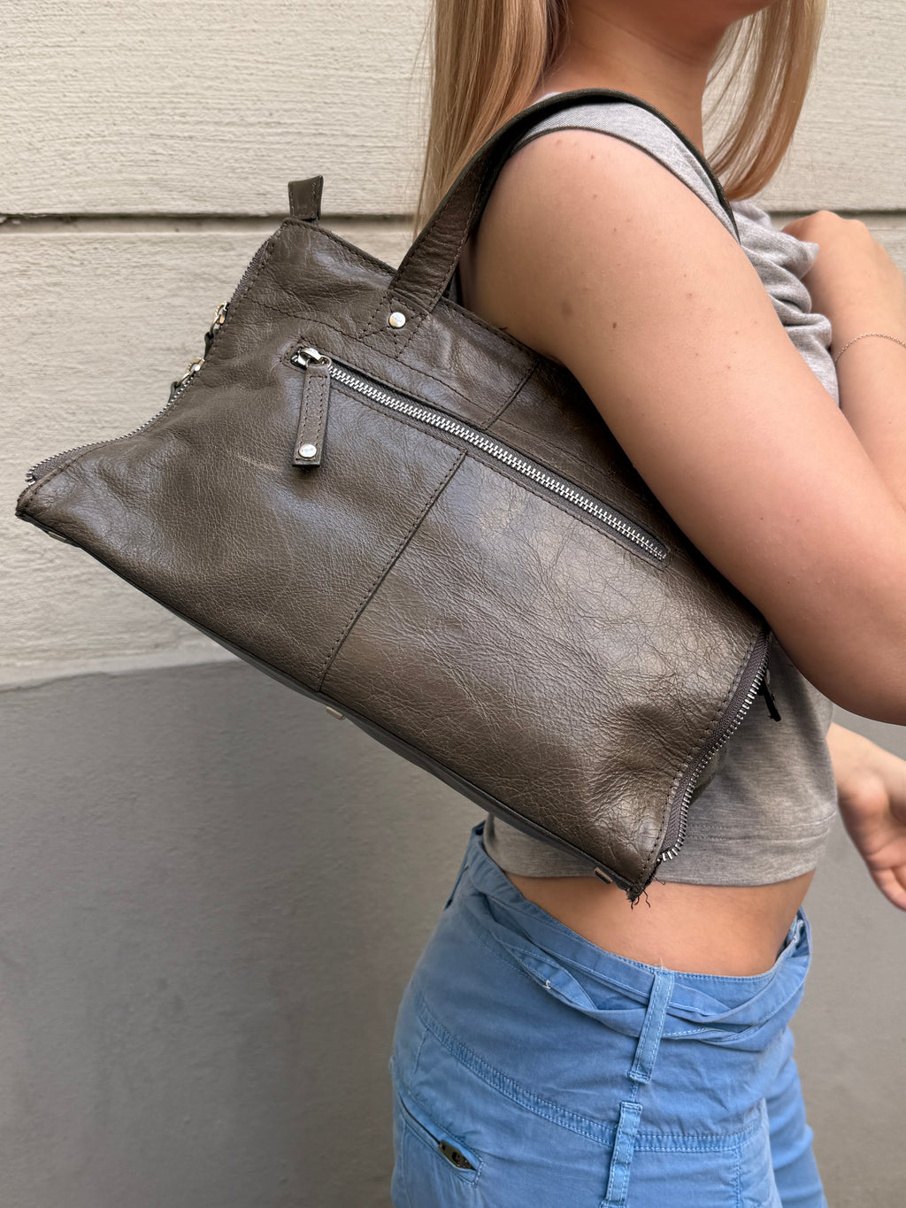 Vintage Y2K Gray 100% Genuine Leather & Suede Handbag