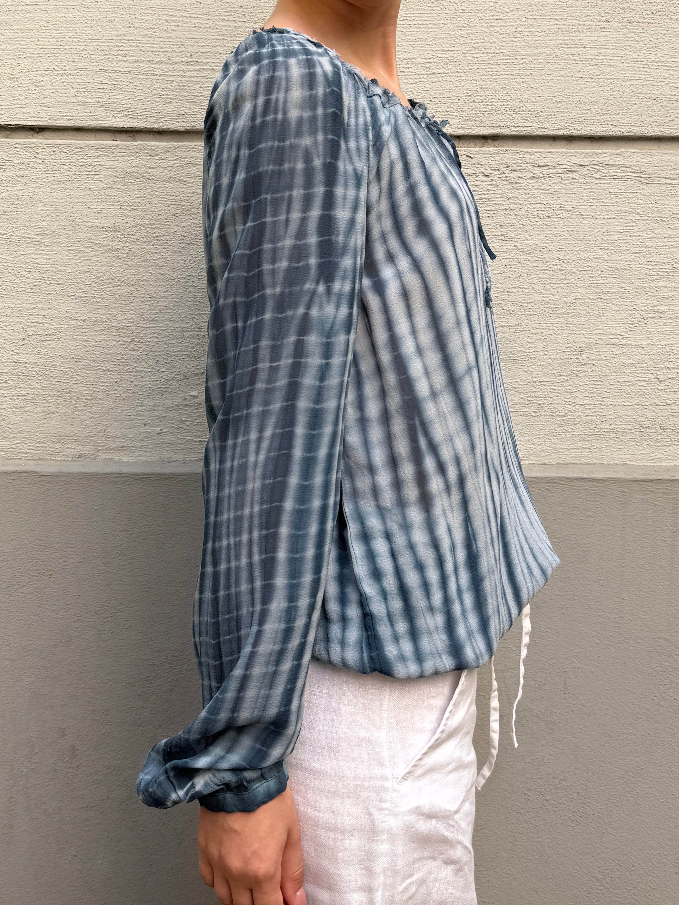 Vintage 100% Silk Tie Dye Blue Blouse S/M