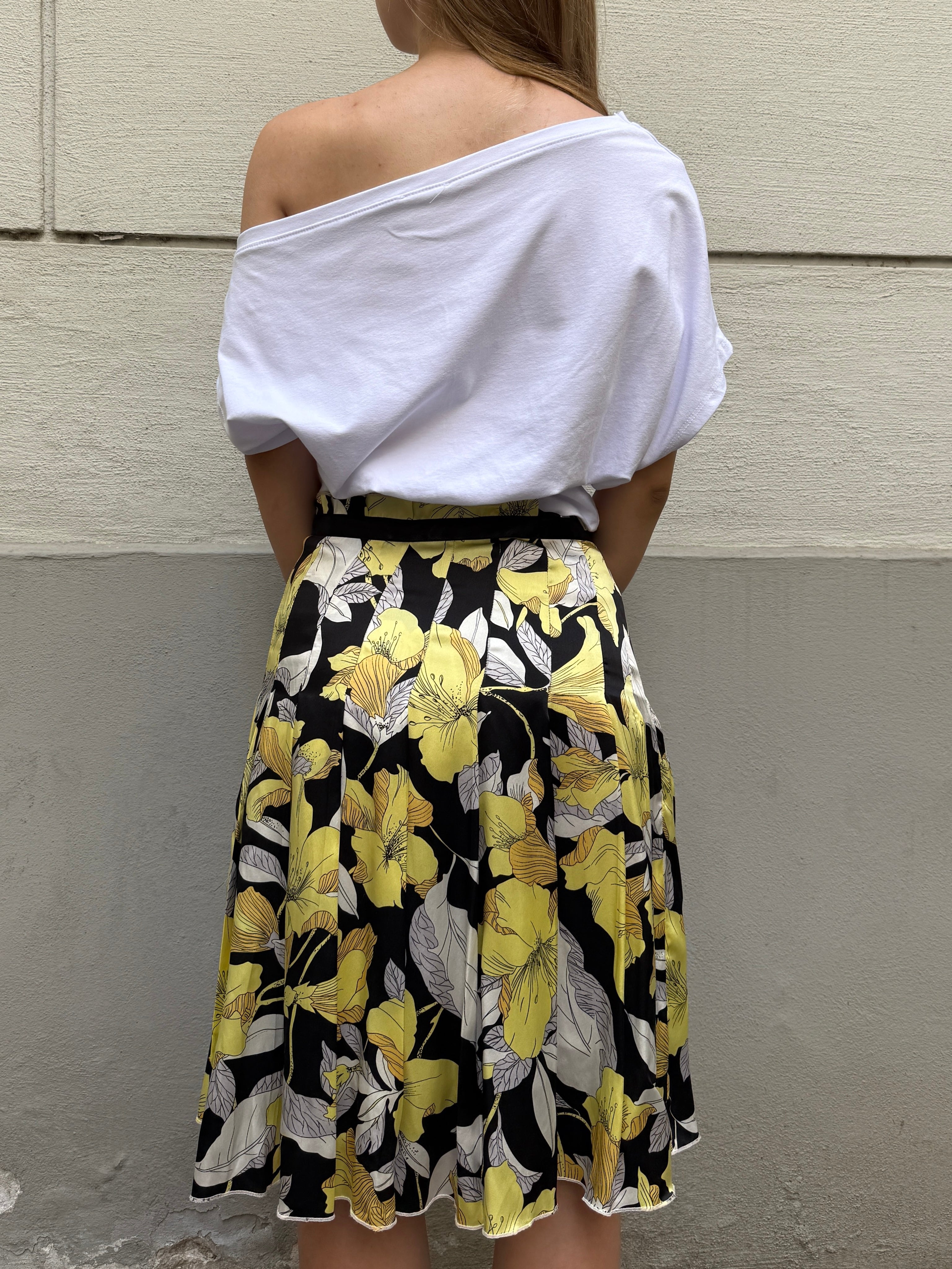 Vintage Y2K White Asymmetrical Top XS/S