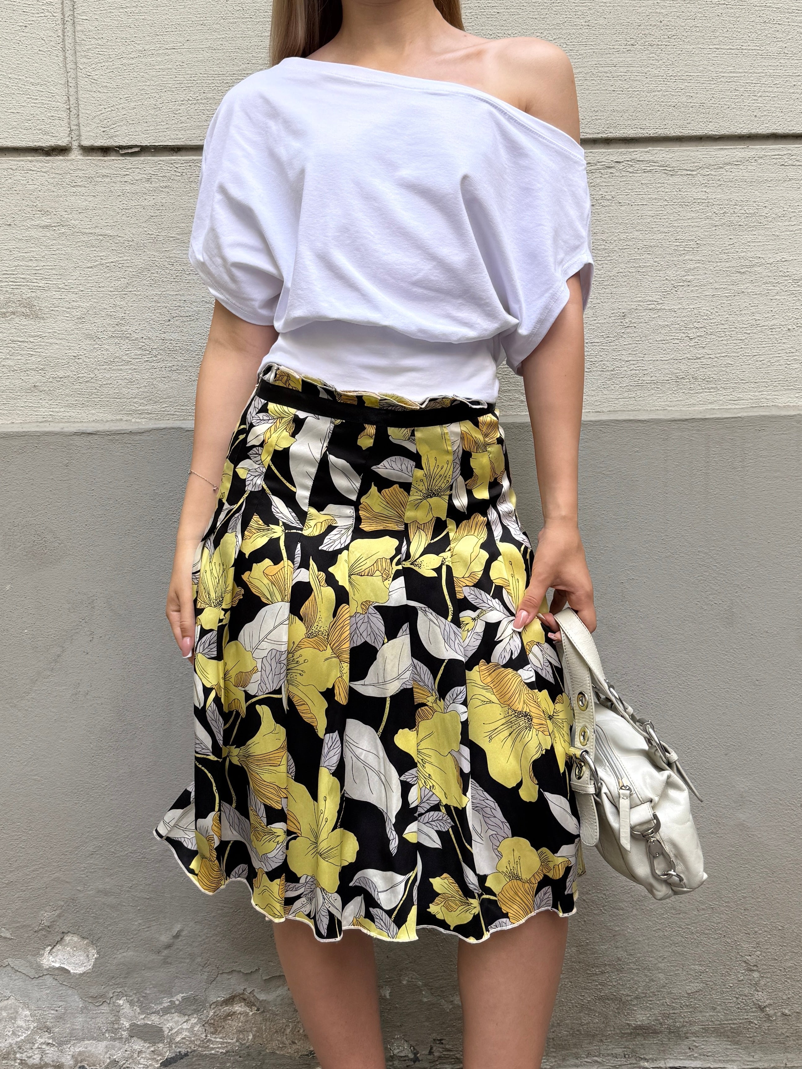 Vintage Y2K White Asymmetrical Top XS/S