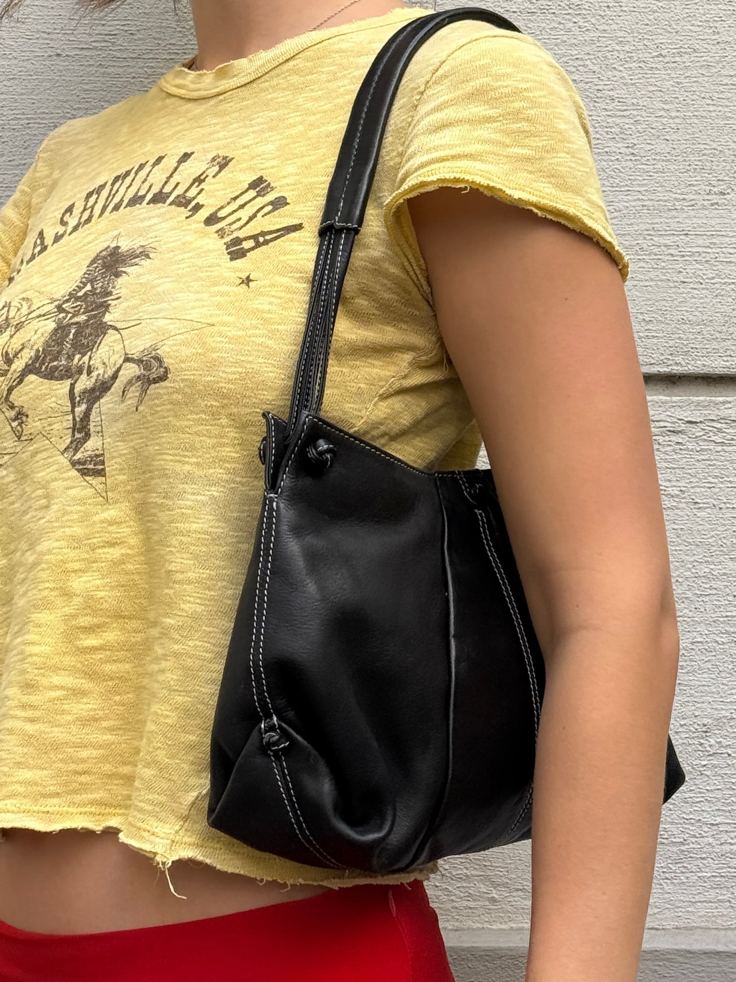Vintage 100% Genuine Leather Black & White Contrast Stitching Bag