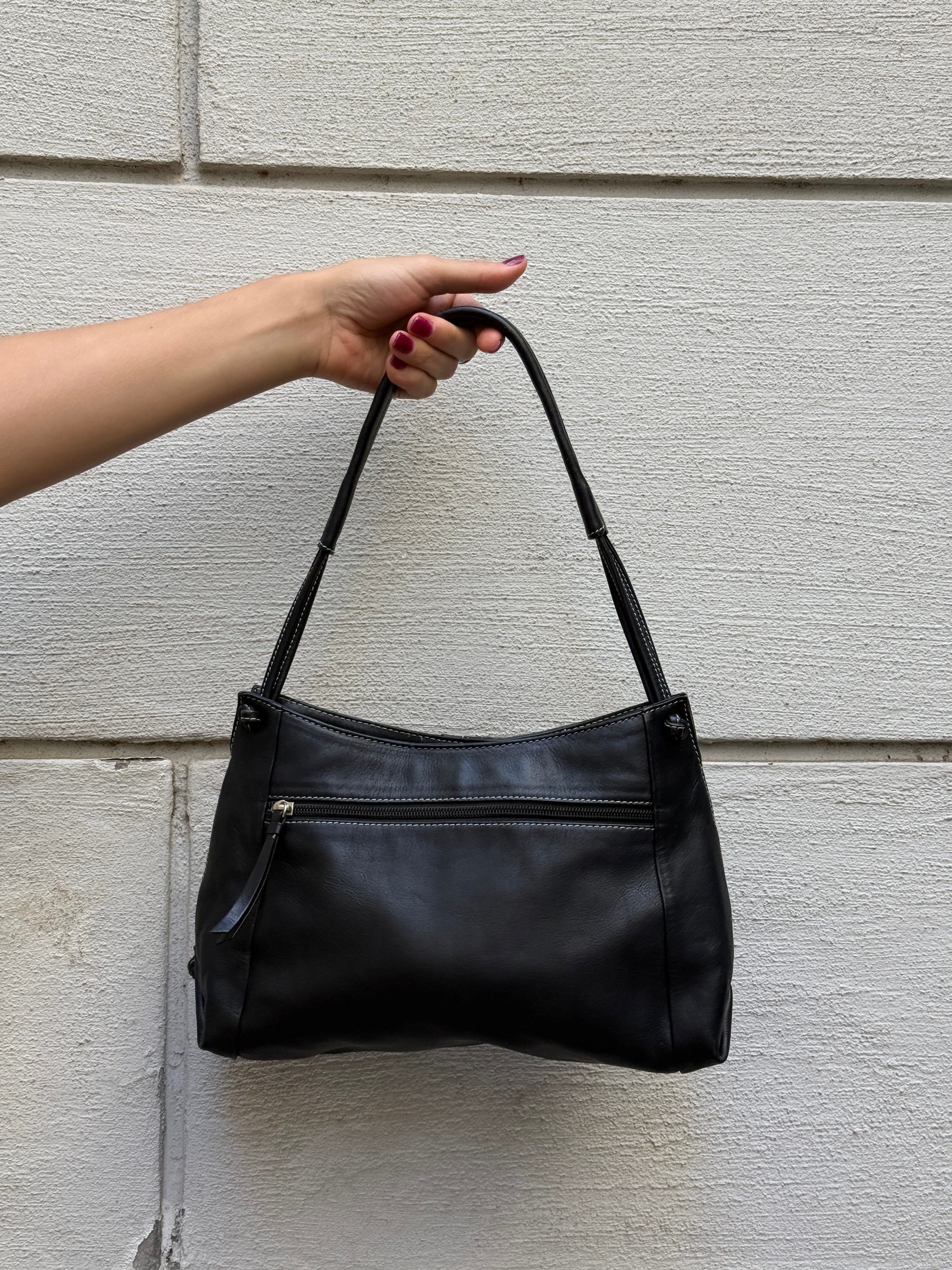 Vintage 100% Genuine Leather Black & White Contrast Stitching Bag