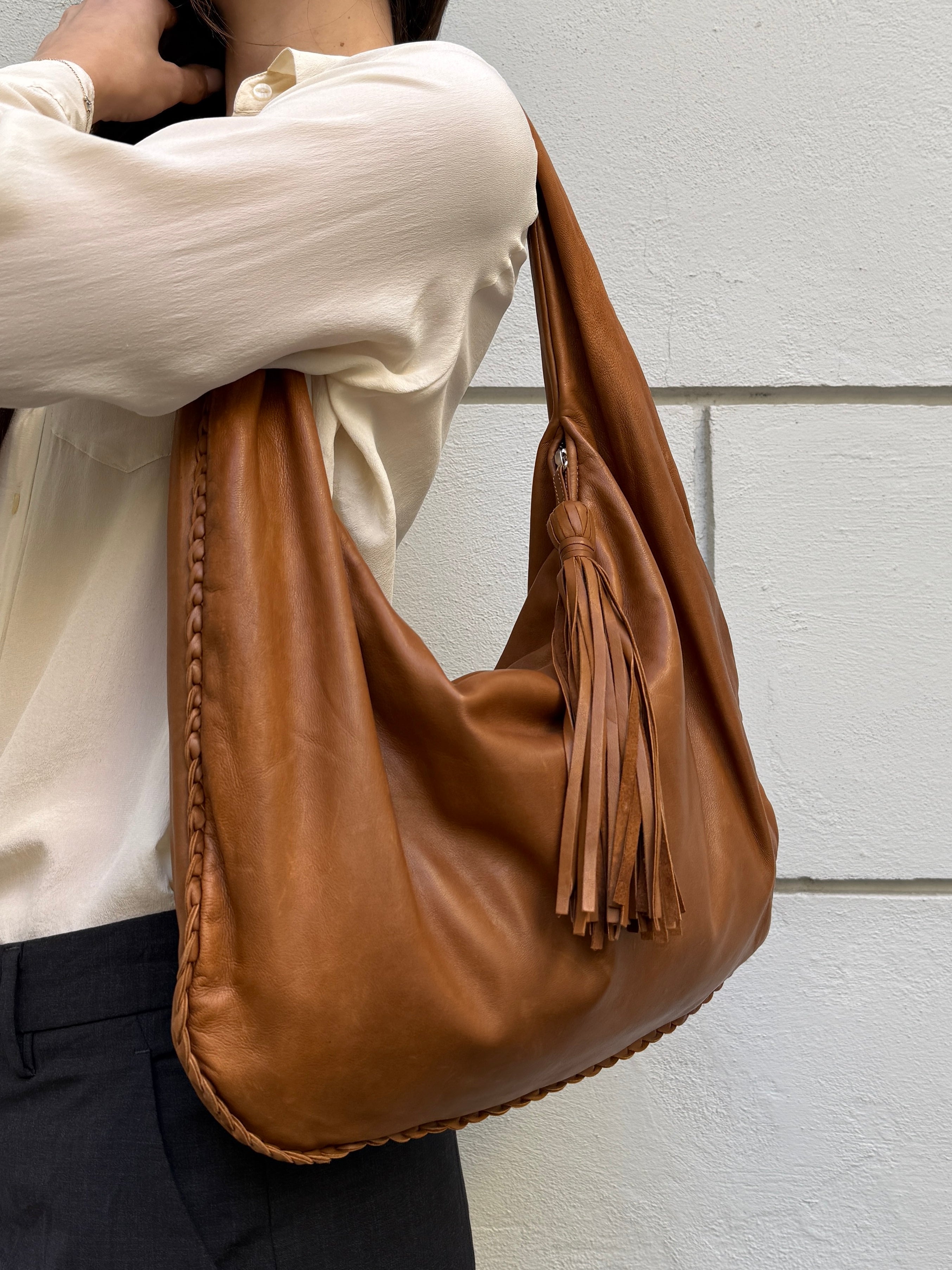Vintage 100% Genuine Nappa Leather Slouchy Hobo Tassel Bag