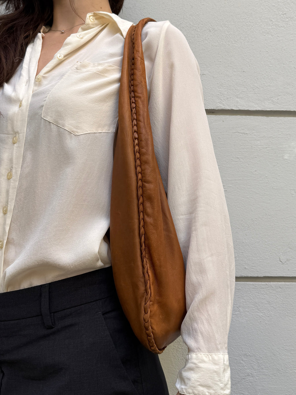 Vintage 100% Genuine Nappa Leather Slouchy Hobo Tassel Bag