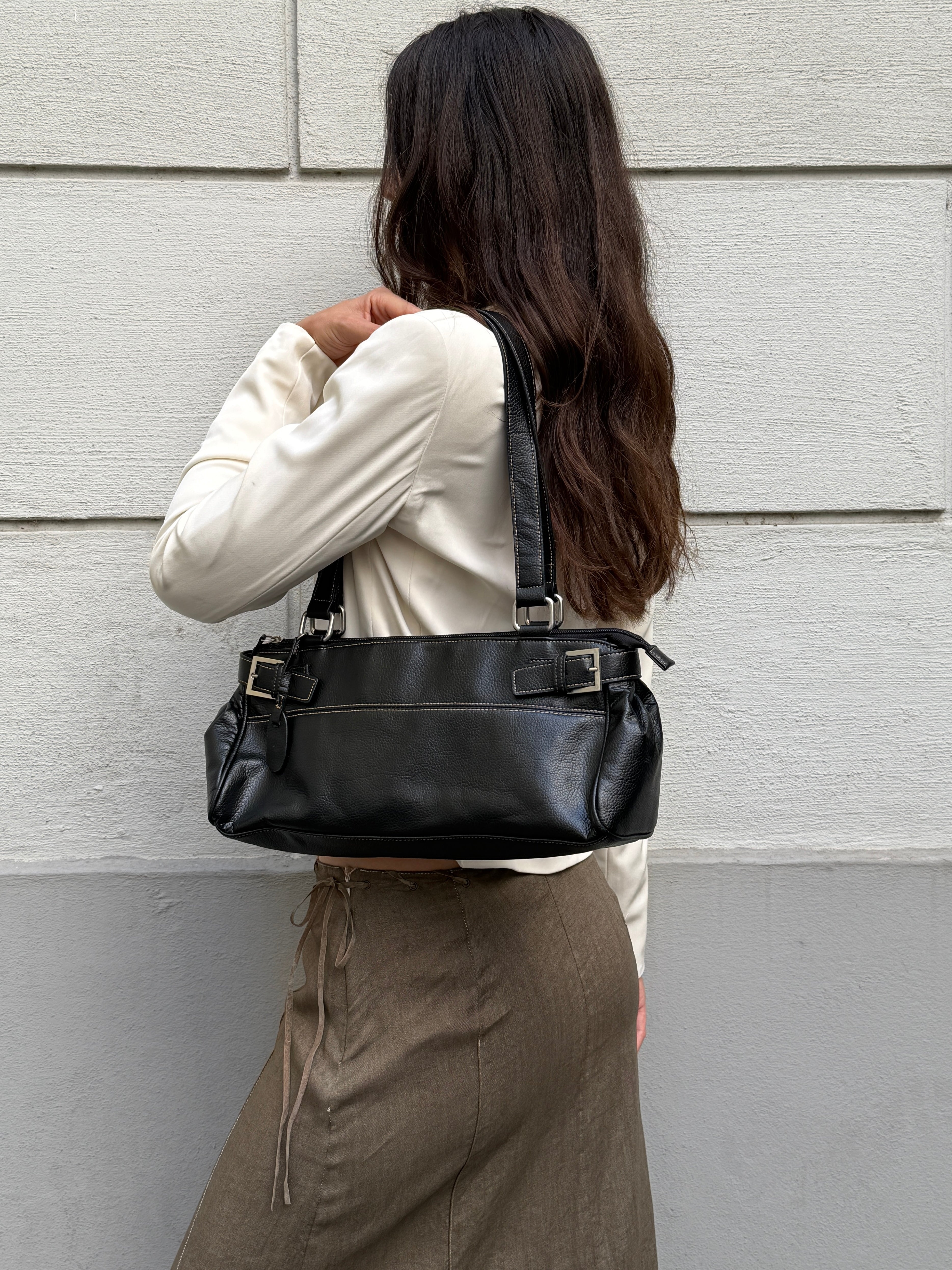 Vintage 100% Genuine Leather Black Baguette Bag