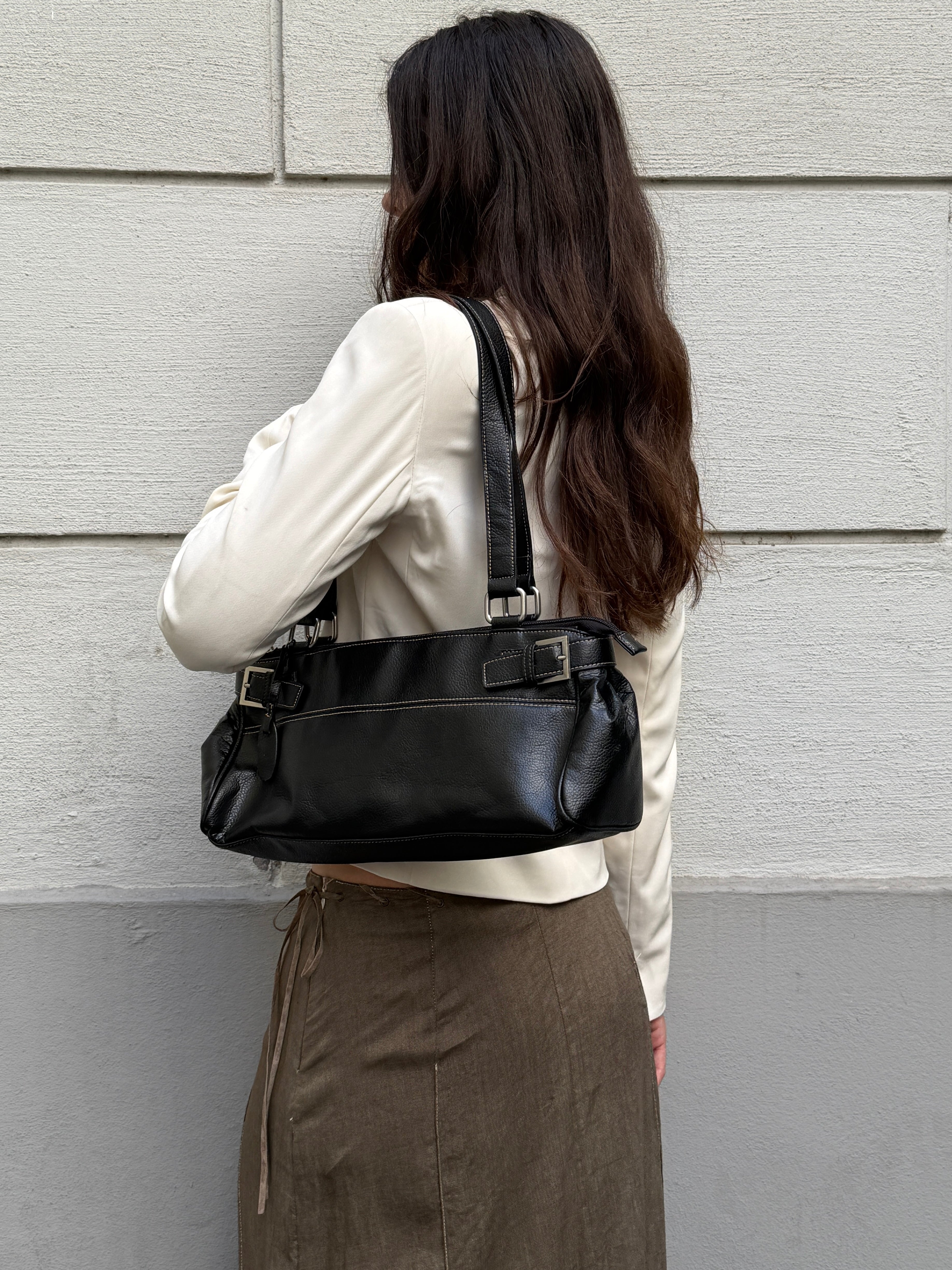 Vintage 100% Genuine Leather Black Baguette Bag