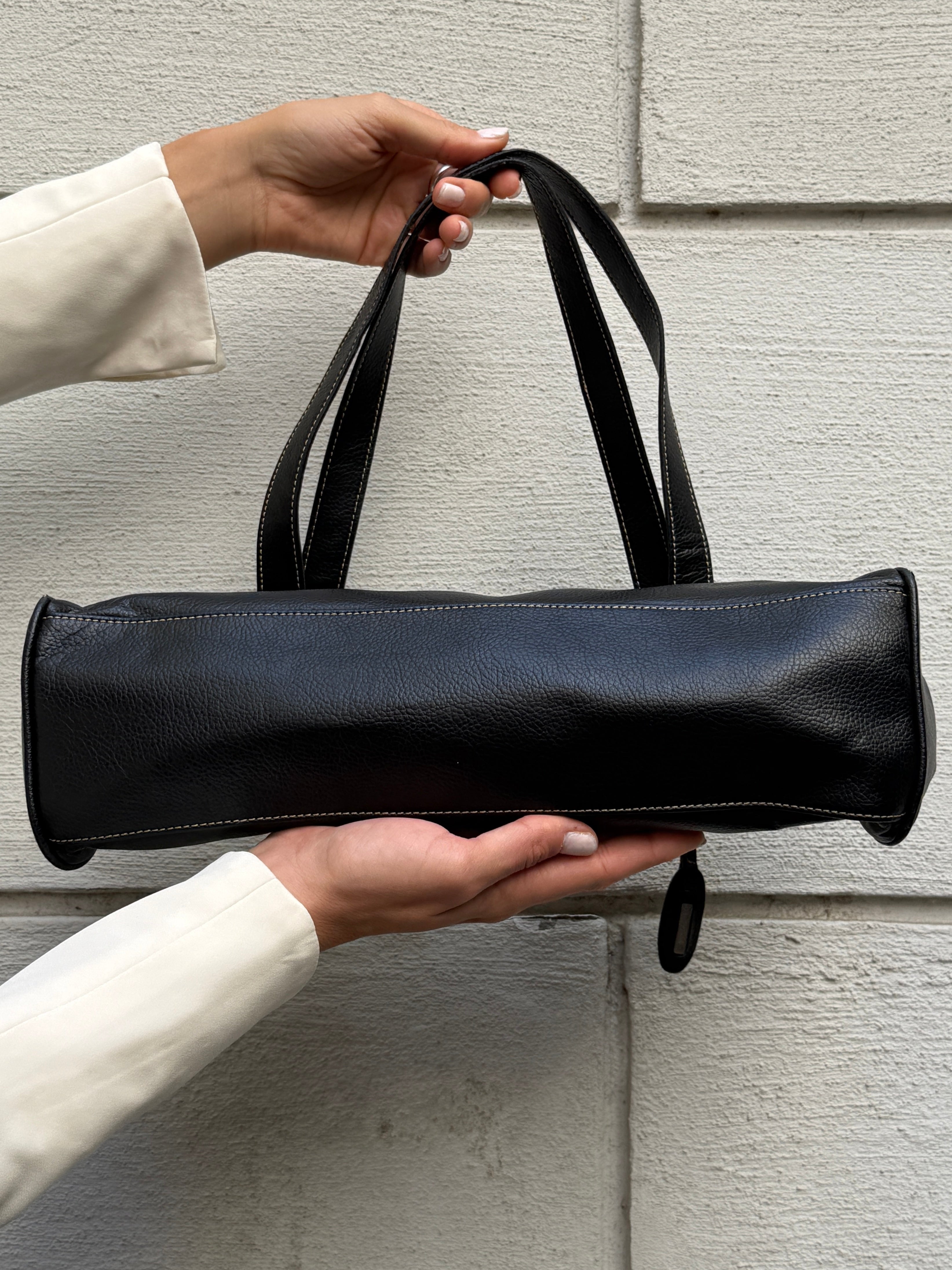 Vintage 100% Genuine Leather Black Baguette Bag